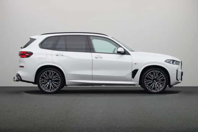 BMW X5 (2025) thumbnail 10