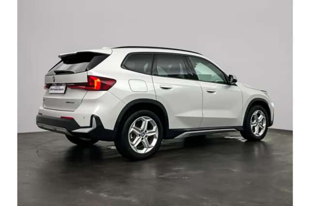 BMW X1 (2023) thumbnail 3