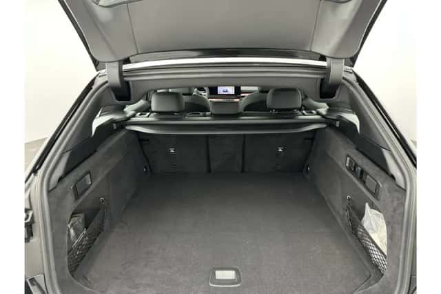 BMW i5 (2025) thumbnail 14