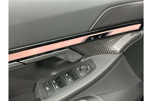 BMW i5 (2025) thumbnail 15