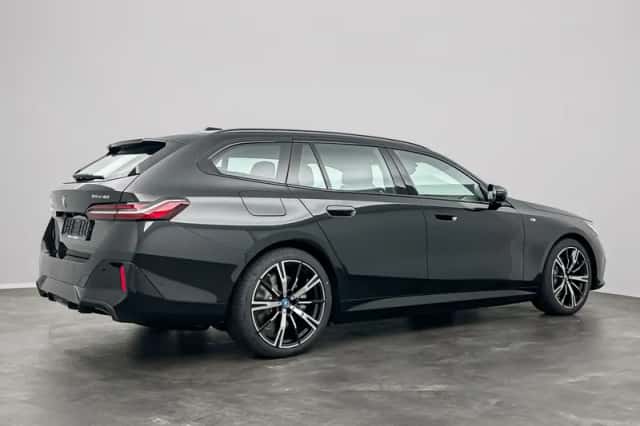 BMW i5 (2025) thumbnail 4