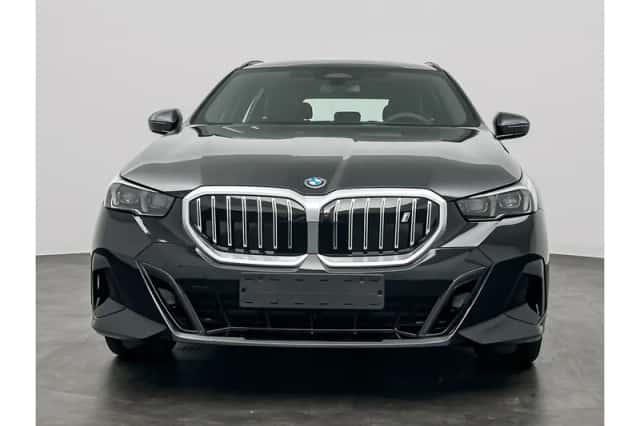 BMW i5 (2025) thumbnail 6
