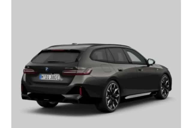BMW i5 (2025) thumbnail 3
