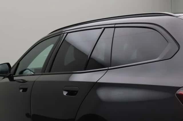 BMW i5 (2025) thumbnail 4