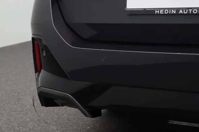 BMW i5 (2025) thumbnail 6