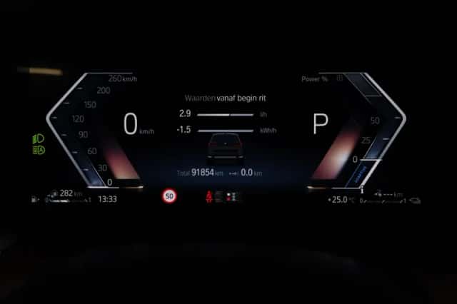 BMW X1 (2023) thumbnail 3