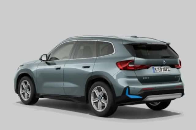 BMW iX1 (2023) thumbnail 2
