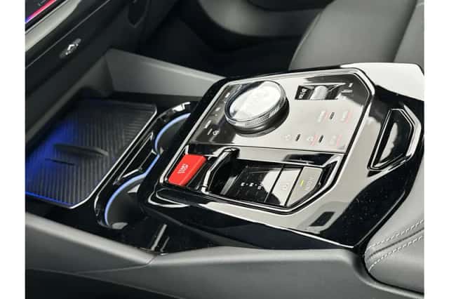 BMW M5 (2025) thumbnail 11
