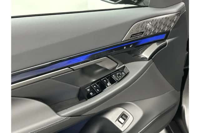 BMW M5 (2025) thumbnail 24