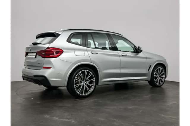 BMW X3 (2021) thumbnail 2