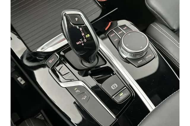 BMW X3 (2021) thumbnail 16