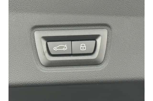 BMW i4 (2026) thumbnail 14