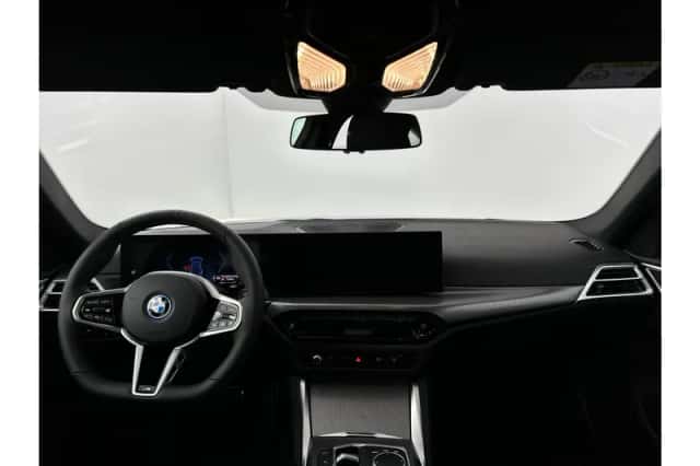 BMW i4 (2026) thumbnail 16