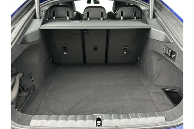 BMW i4 (2026) thumbnail 22