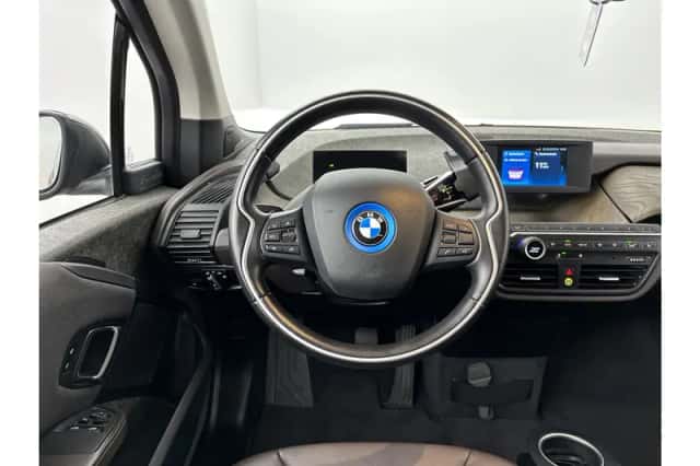 BMW i3 (2022) thumbnail 12