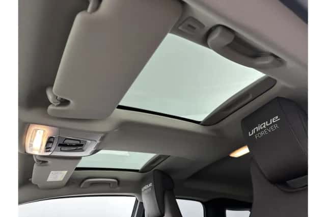 BMW i3 (2022) thumbnail 24