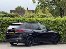 BMW X5 (2023) thumbnail 2