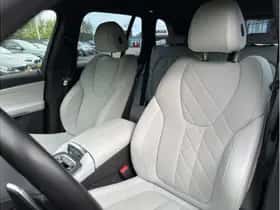 BMW X5 (2023) thumbnail 16