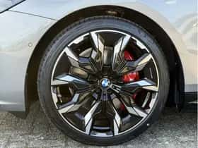 BMW i5 (2026) thumbnail 33