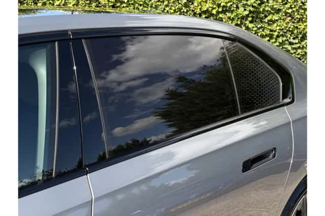 BMW i7 (2025) thumbnail 6