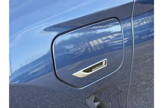 BMW X3 (2022) thumbnail 6