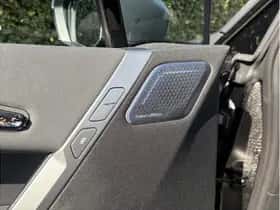 BMW iX (2025) thumbnail 13