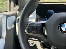 BMW iX (2025) thumbnail 17