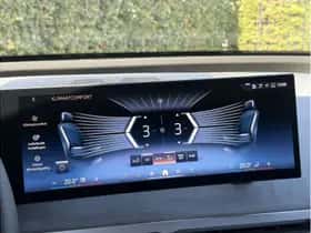 BMW iX (2025) thumbnail 22