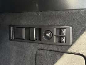 BMW iX (2025) thumbnail 37