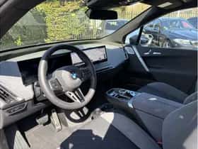 BMW iX (2025) thumbnail 9