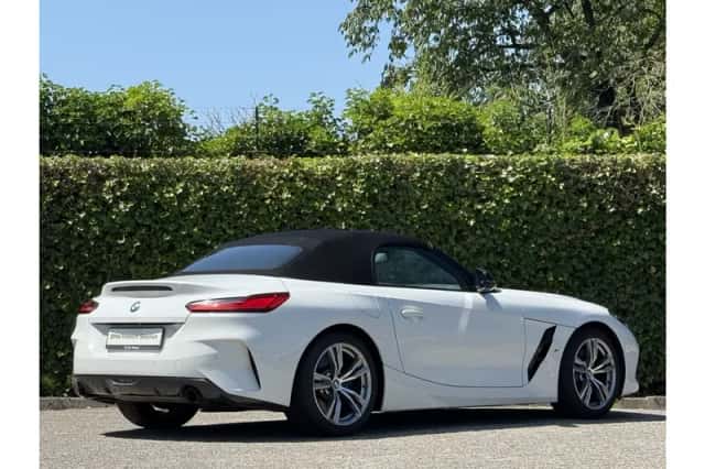 BMW Z4 (2022) thumbnail 3