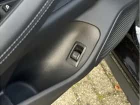 BMW i4 (2025) thumbnail 15