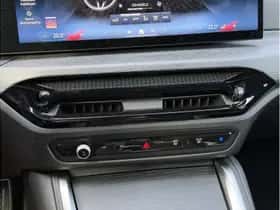 BMW i4 (2025) thumbnail 23