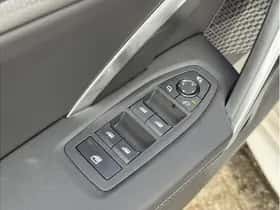 BMW iX2 (2025) thumbnail 7