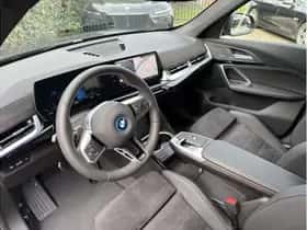 BMW iX1 (2026) thumbnail 7