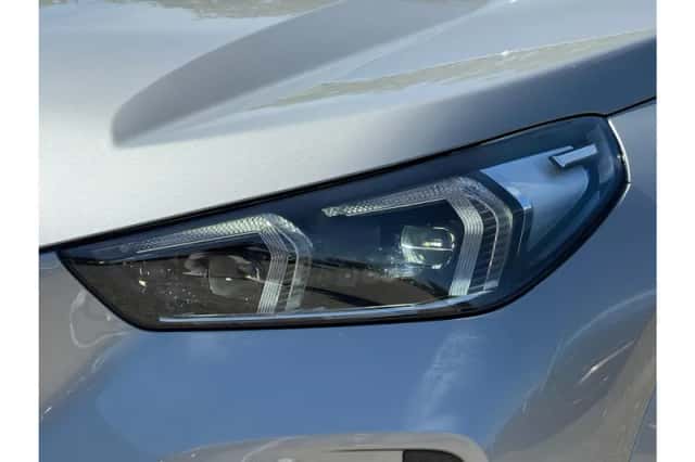 BMW X1 (2023) thumbnail 4