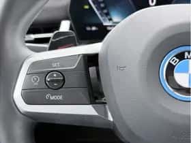 BMW iX2 (2024) thumbnail 16