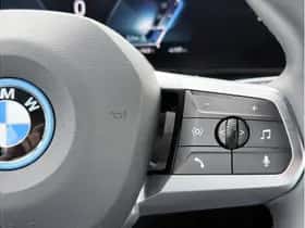 BMW iX2 (2024) thumbnail 17