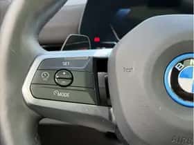 BMW iX2 (2024) thumbnail 16