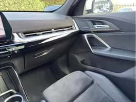BMW iX2 (2024) thumbnail 29