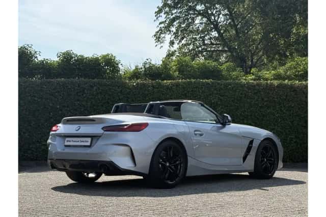 BMW Z4 (2022) thumbnail 3
