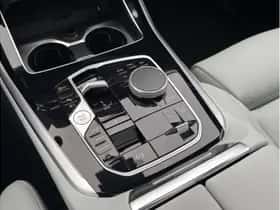 BMW X5 (2025) thumbnail 23
