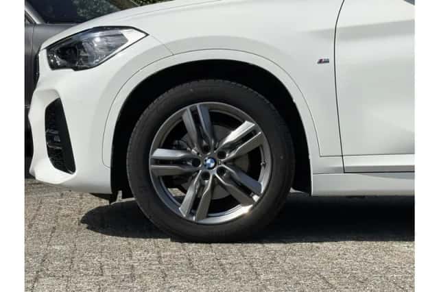 BMW X1 (2022) thumbnail 4