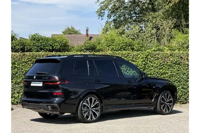 BMW X7 (2026) thumbnail 3