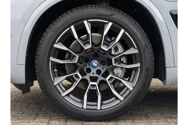 BMW X5 (2025) thumbnail 6
