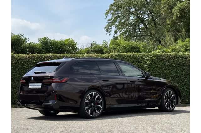 BMW i5 (2026) thumbnail 2