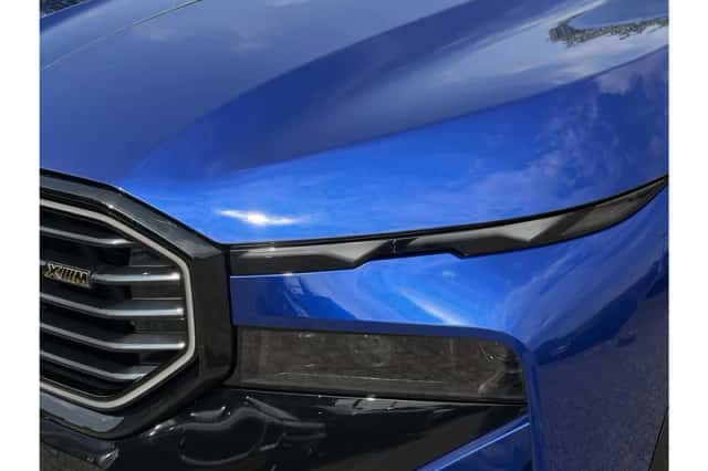 BMW XM (2025) thumbnail 5