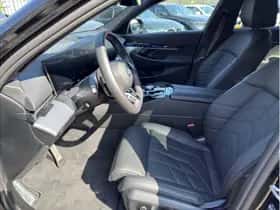 BMW i5 (2025) thumbnail 9