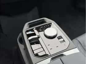 BMW iX (2026) thumbnail 13