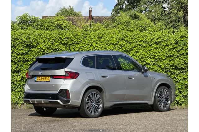 BMW X1 (2024) thumbnail 2